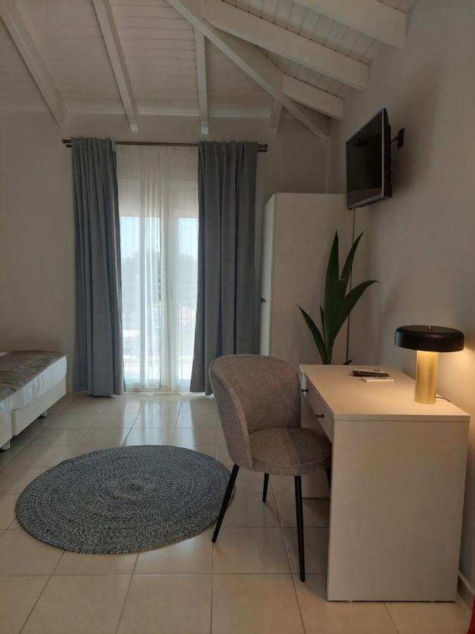 Nikkos Apartments Skala  外观 照片