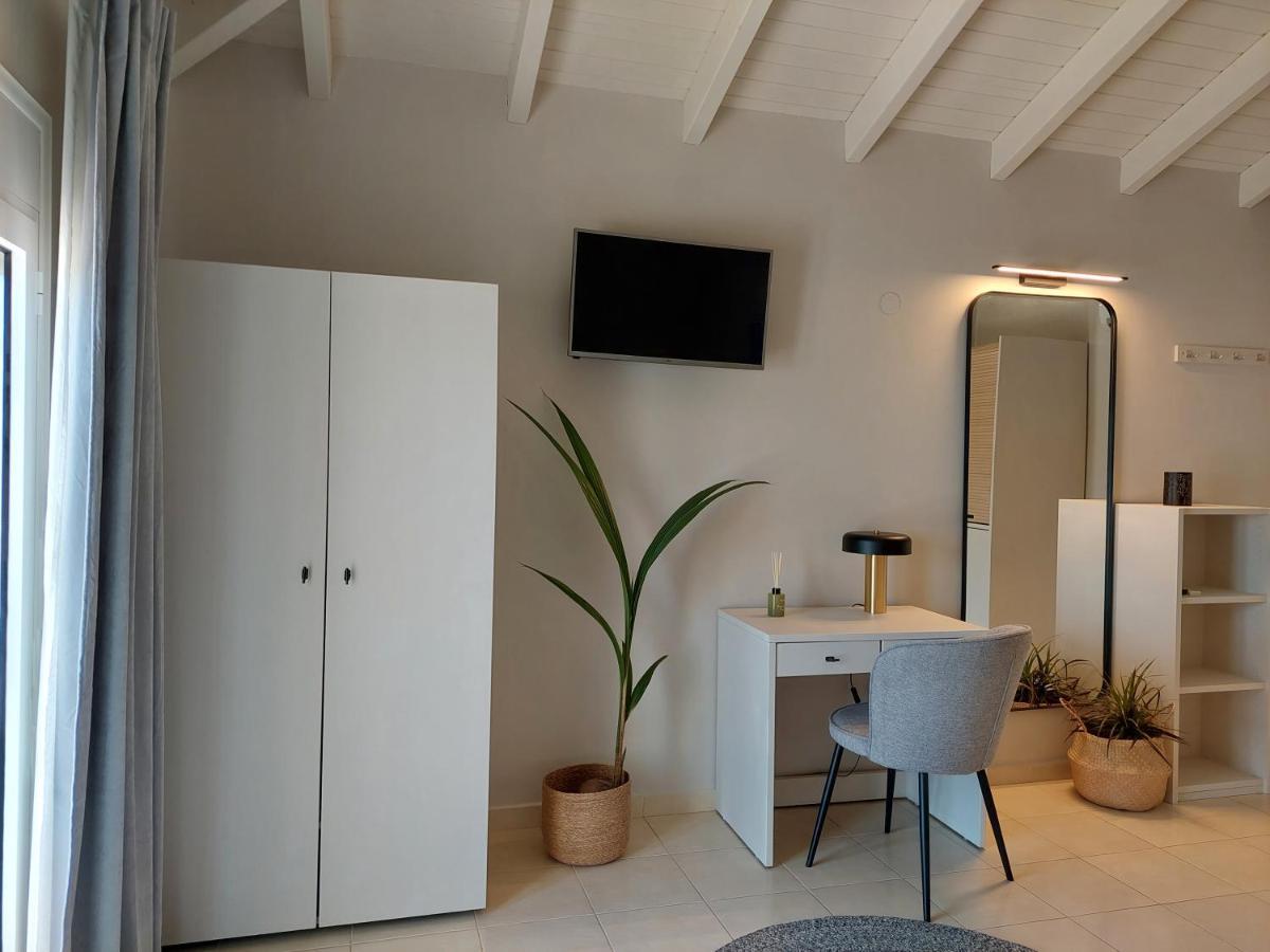Nikkos Apartments Skala  外观 照片